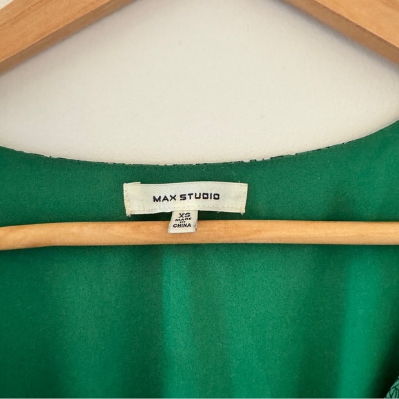 Max Studio Green Floral Midi Dress Smocked Waist Cottagecore XS - Picture 2 of 15